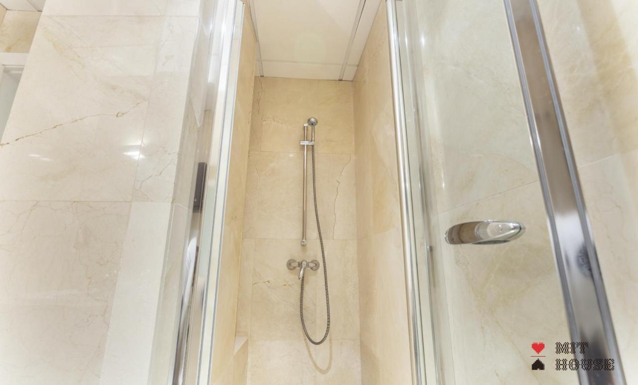 Apartament Mit House Puerta Del Sol III En Madryt Zewnętrze zdjęcie